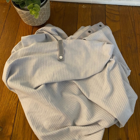 Lululemon Snap Scarf - Picture 1 of 2